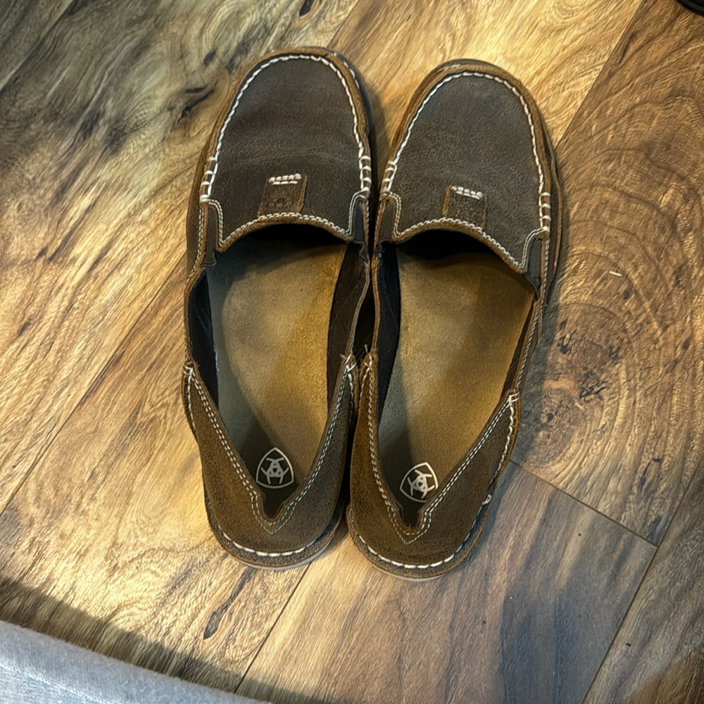 size 11 womens ariat slide on shoes